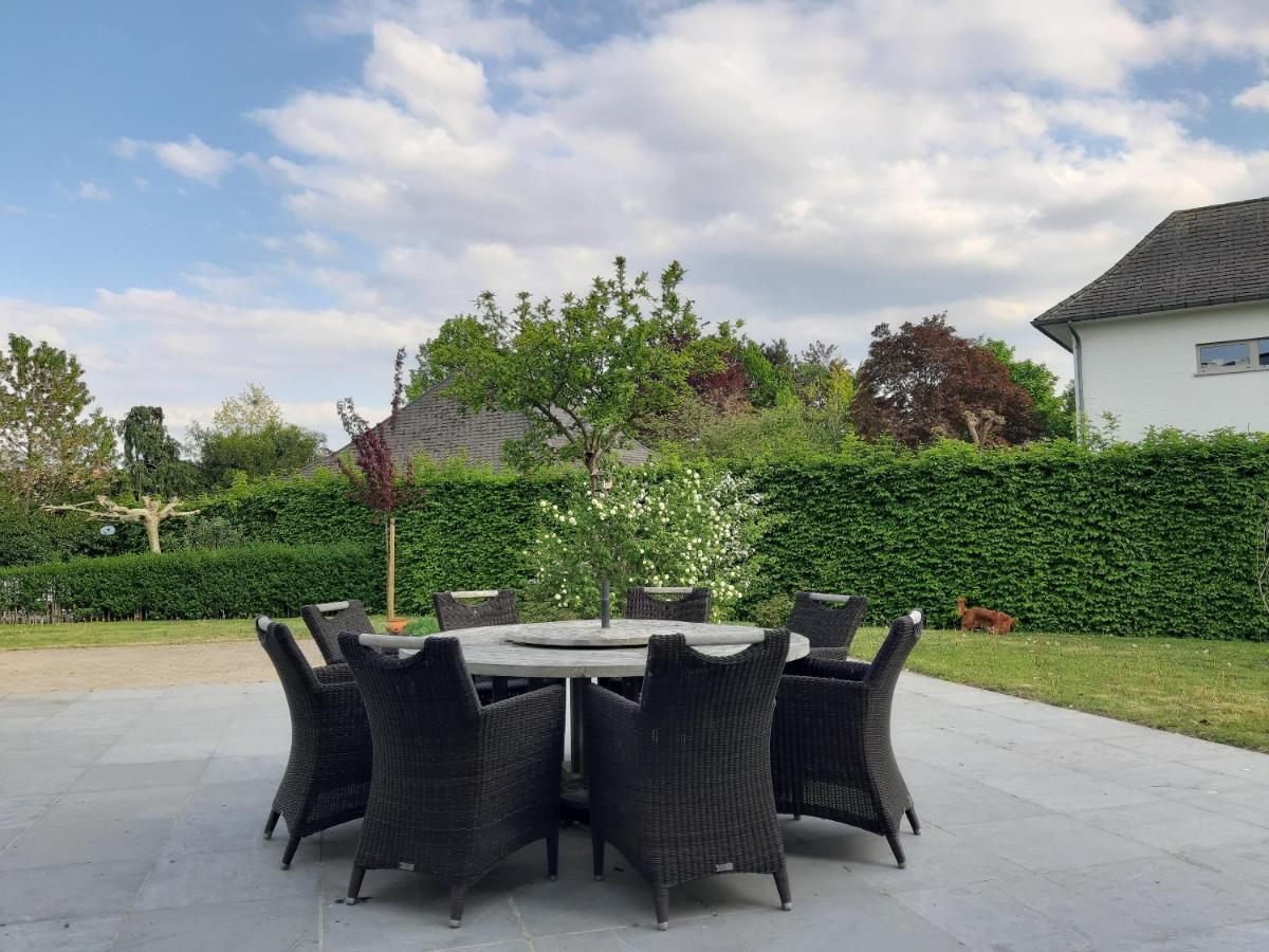 Ruime Woning Met Grote Omheinde Tuin Hasselt