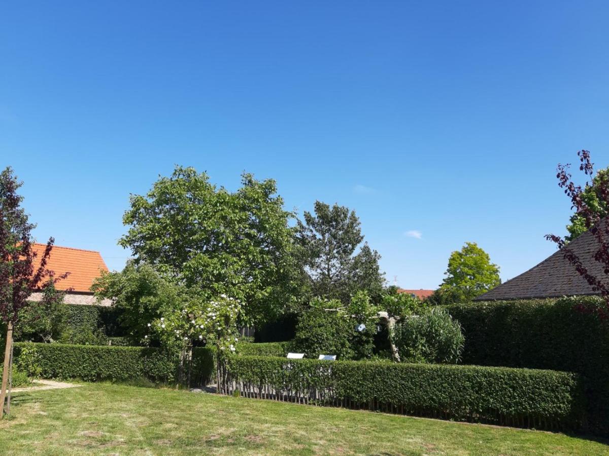 Vakantiehuis Ruime Woning Met Grote Omheinde Tuin