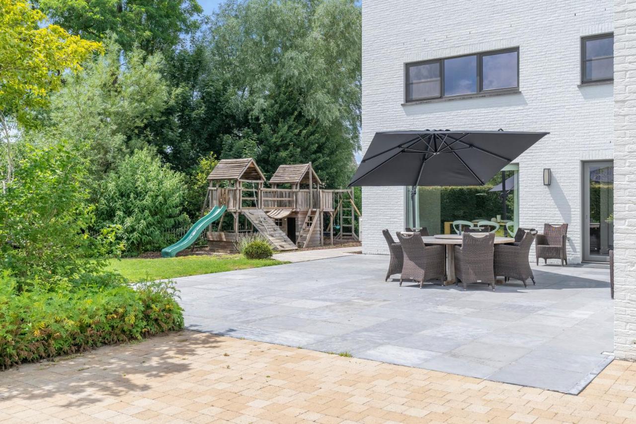 Vakantiehuis Ruime Woning Met Grote Omheinde Tuin